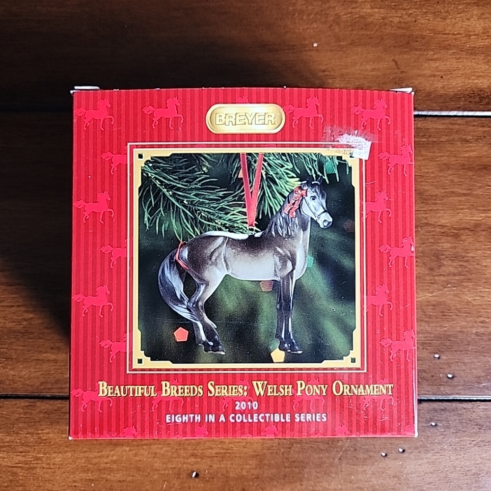Breyer Holiday Christmas 2010 Beautiful Breeds Series: Welsh Pony Ornament Horse